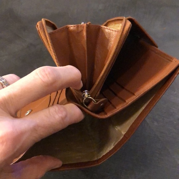 LuPa Soft Large Wallet w/18 Credit Card Slots, Six ~7” Lg Pockets & Coin Storage - Picture 5 of 9